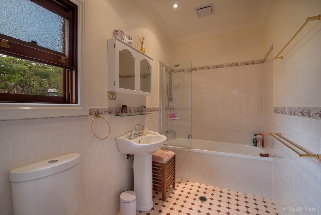 Grove Manor Guest house