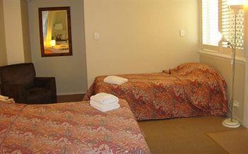 Street Aparthotel 3*