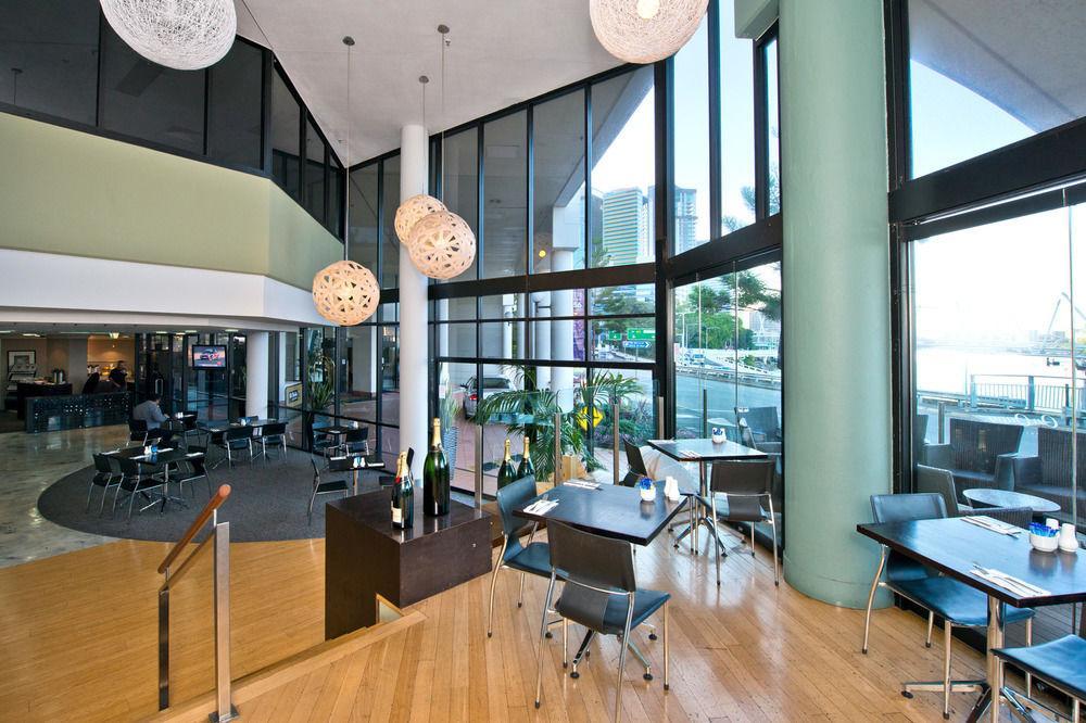Aparthotel Park Regis North Quay 4*