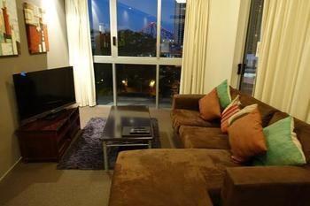 The Hub 4*
