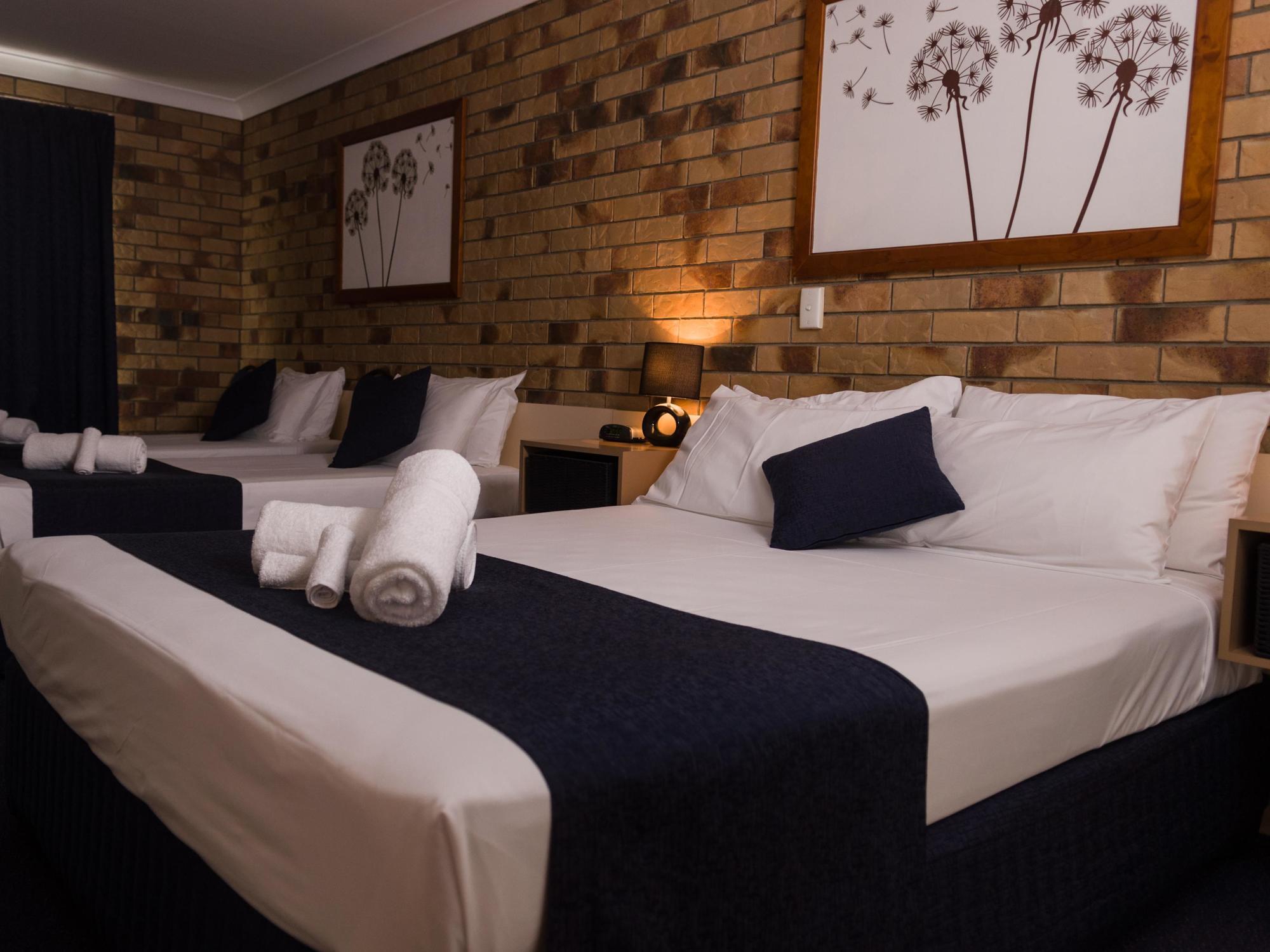 Lancaster Court Motel 3*