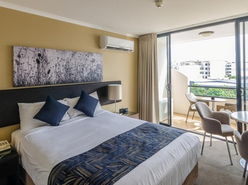 West End 4*