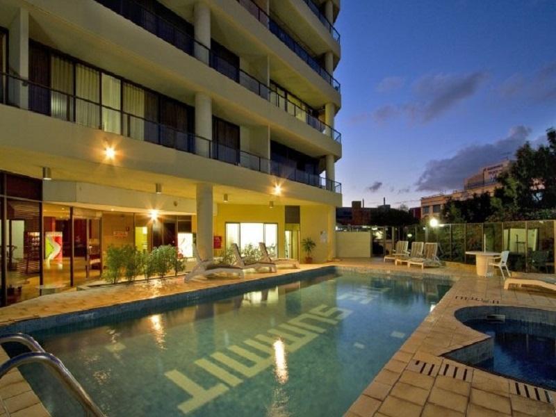 Summit Aparthotel Brisbane