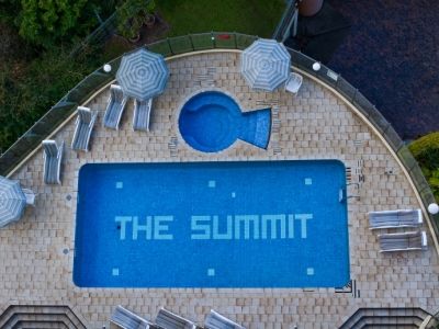 Summit Aparthotel