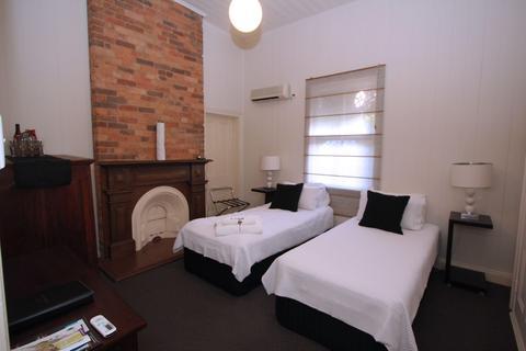 One Thornbury Bed & Breakfast