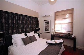 One Thornbury Bed & Breakfast 4*