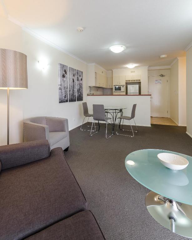 Aparthotel West End 4*