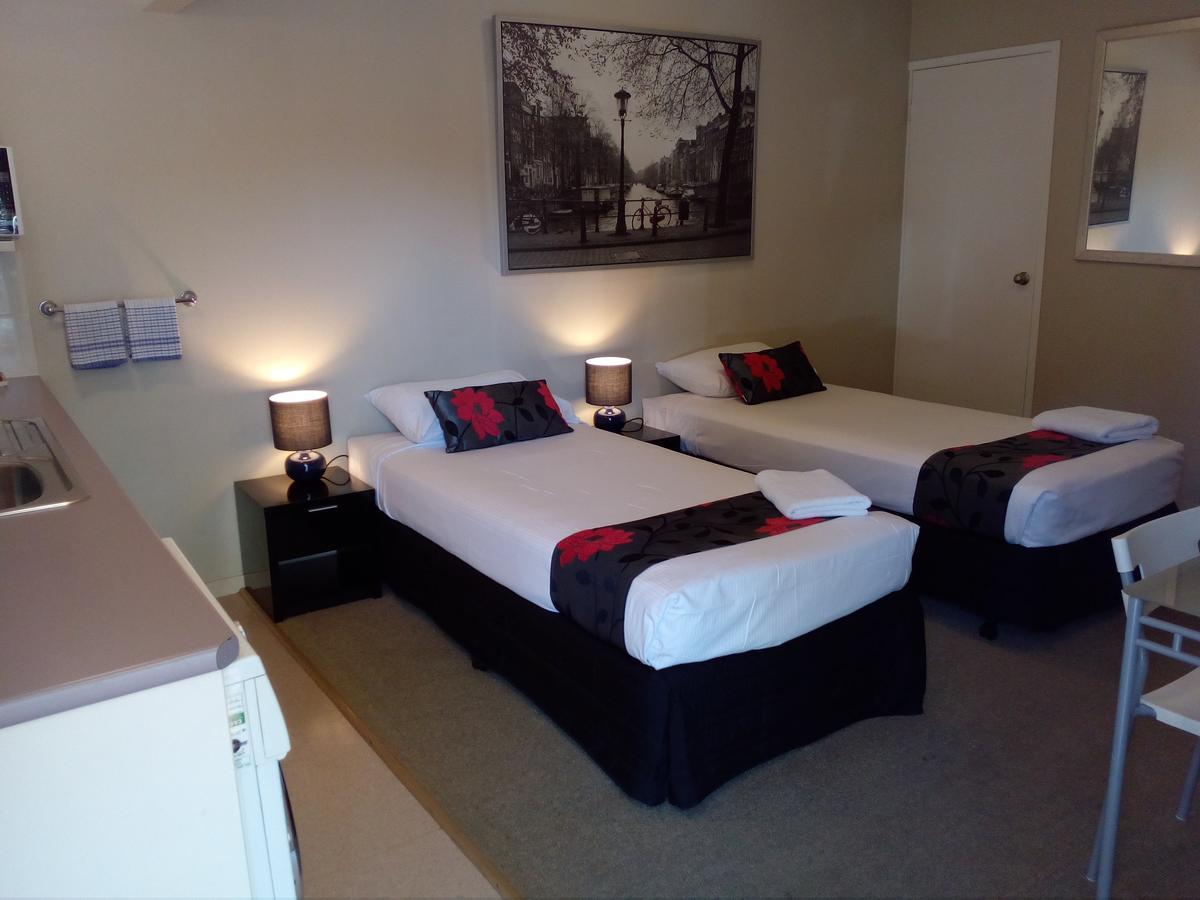 Aparthotel Street 3*