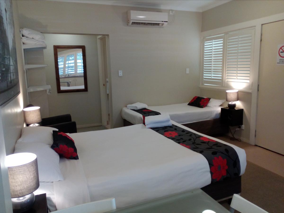 Street Aparthotel
