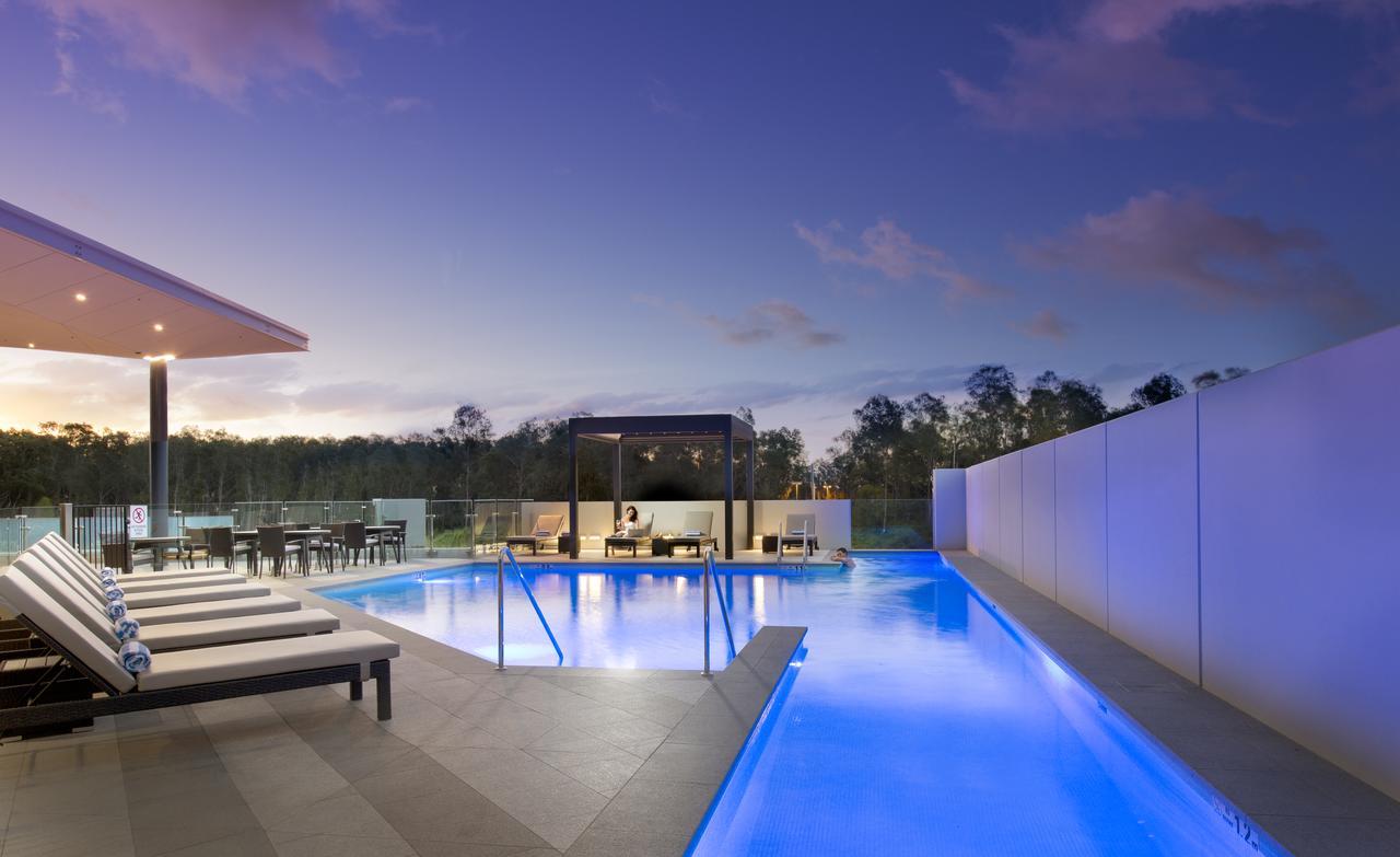 Pullman Airport Hotel 5*