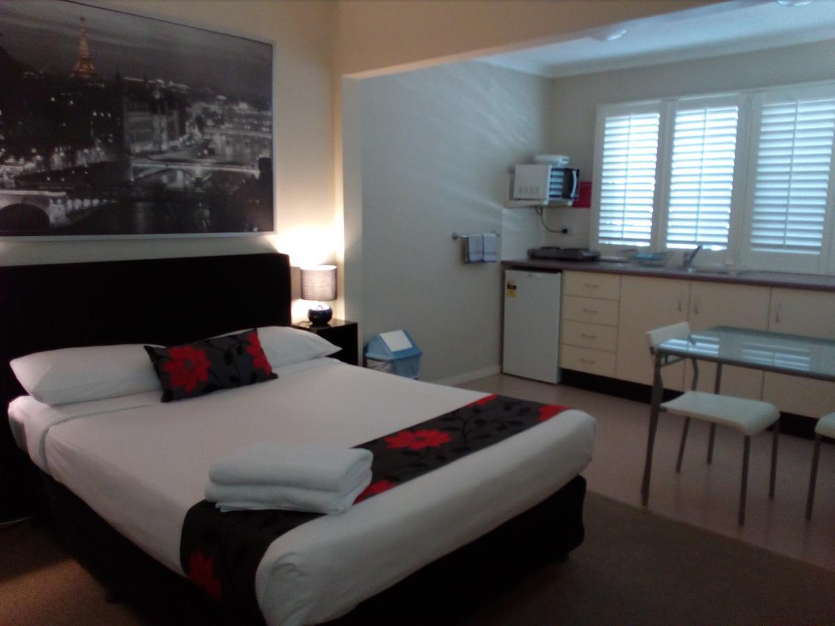 Aparthotel Street 3*