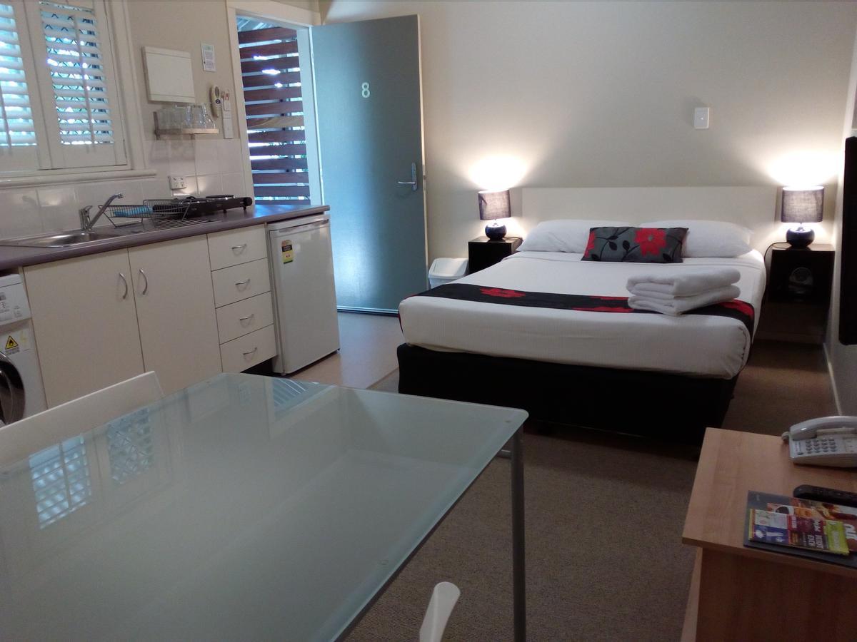 Aparthotel Street 3*