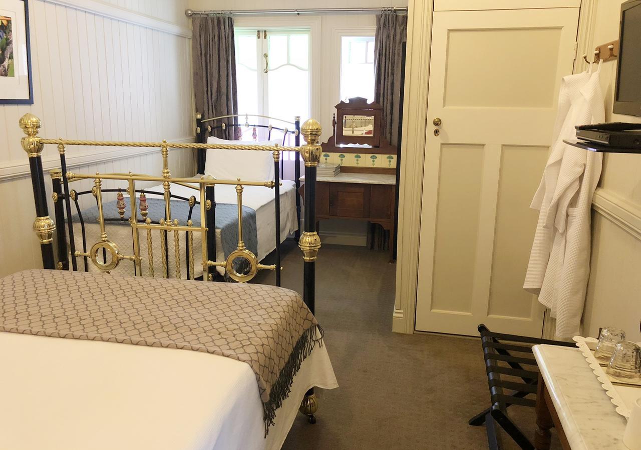 Number 12 Bed & Breakfast Brisbane