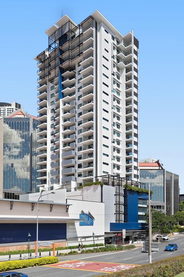 Aparthotel Republic City 4*