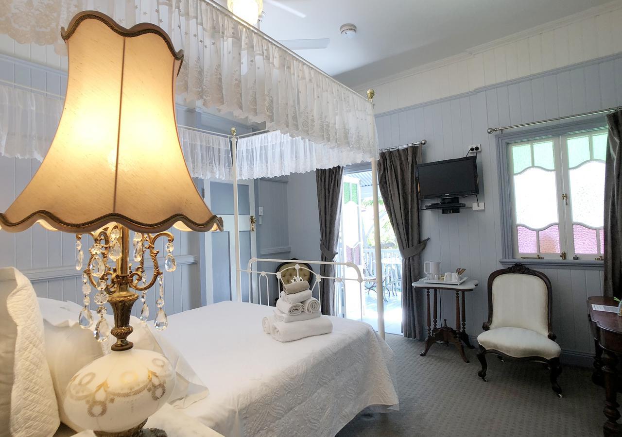 Bed & Breakfast Number 12