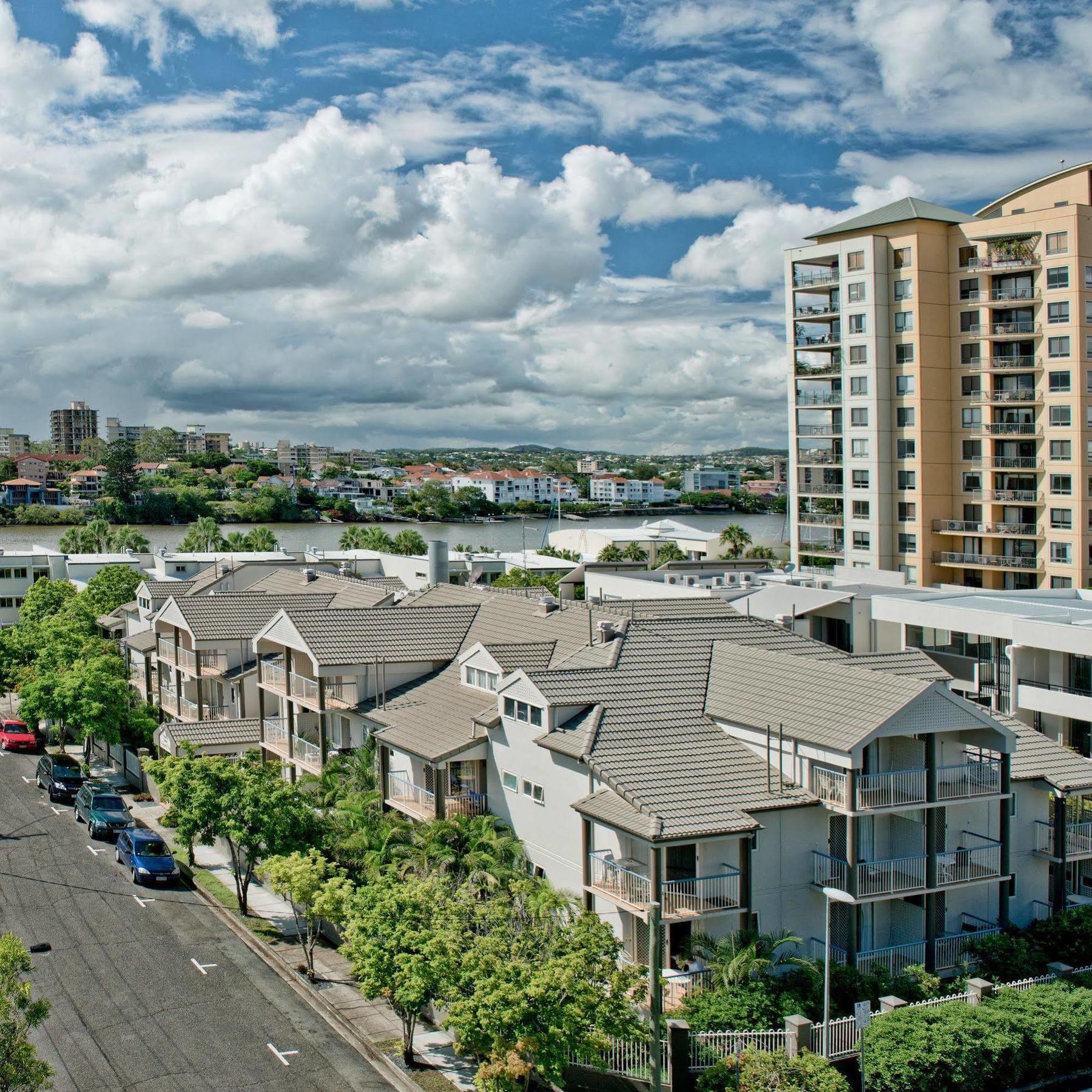 Rivercity Gardens Apartment