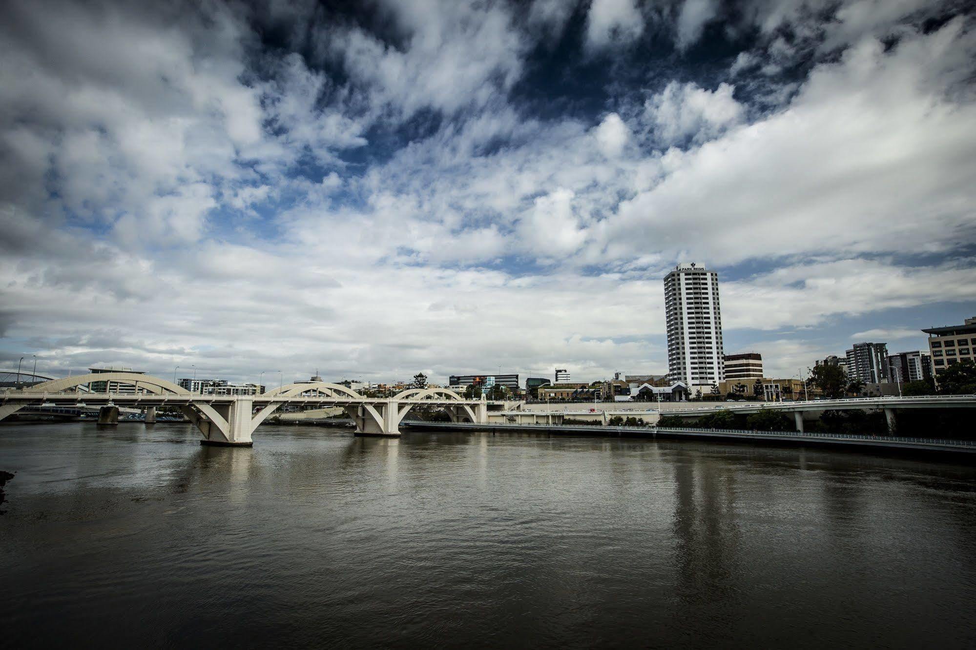 Park Regis North Quay Aparthotel 4*