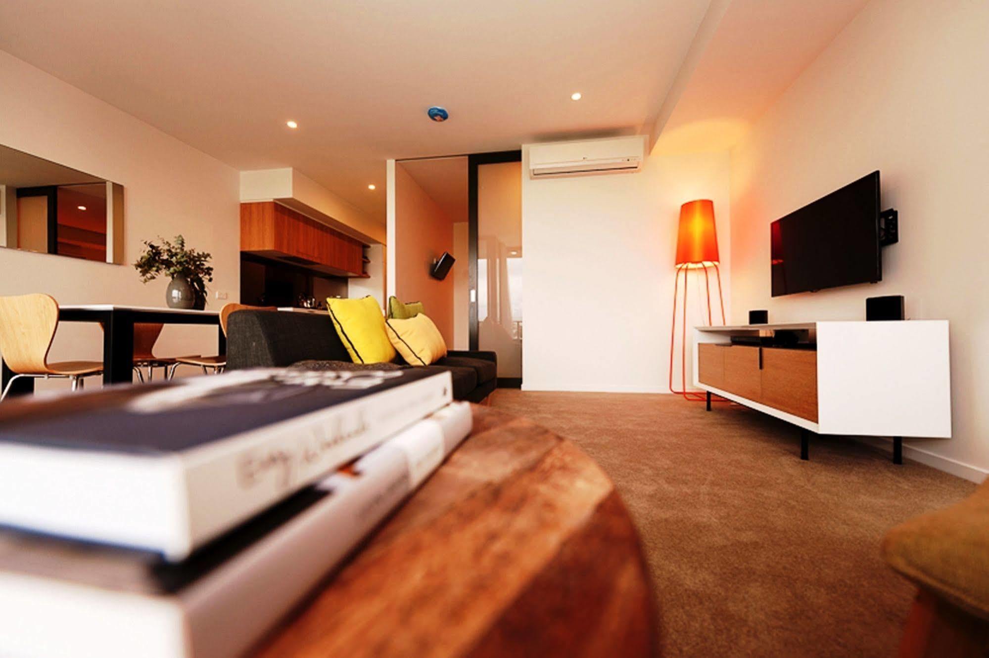 Vine South Aparthotel 4*