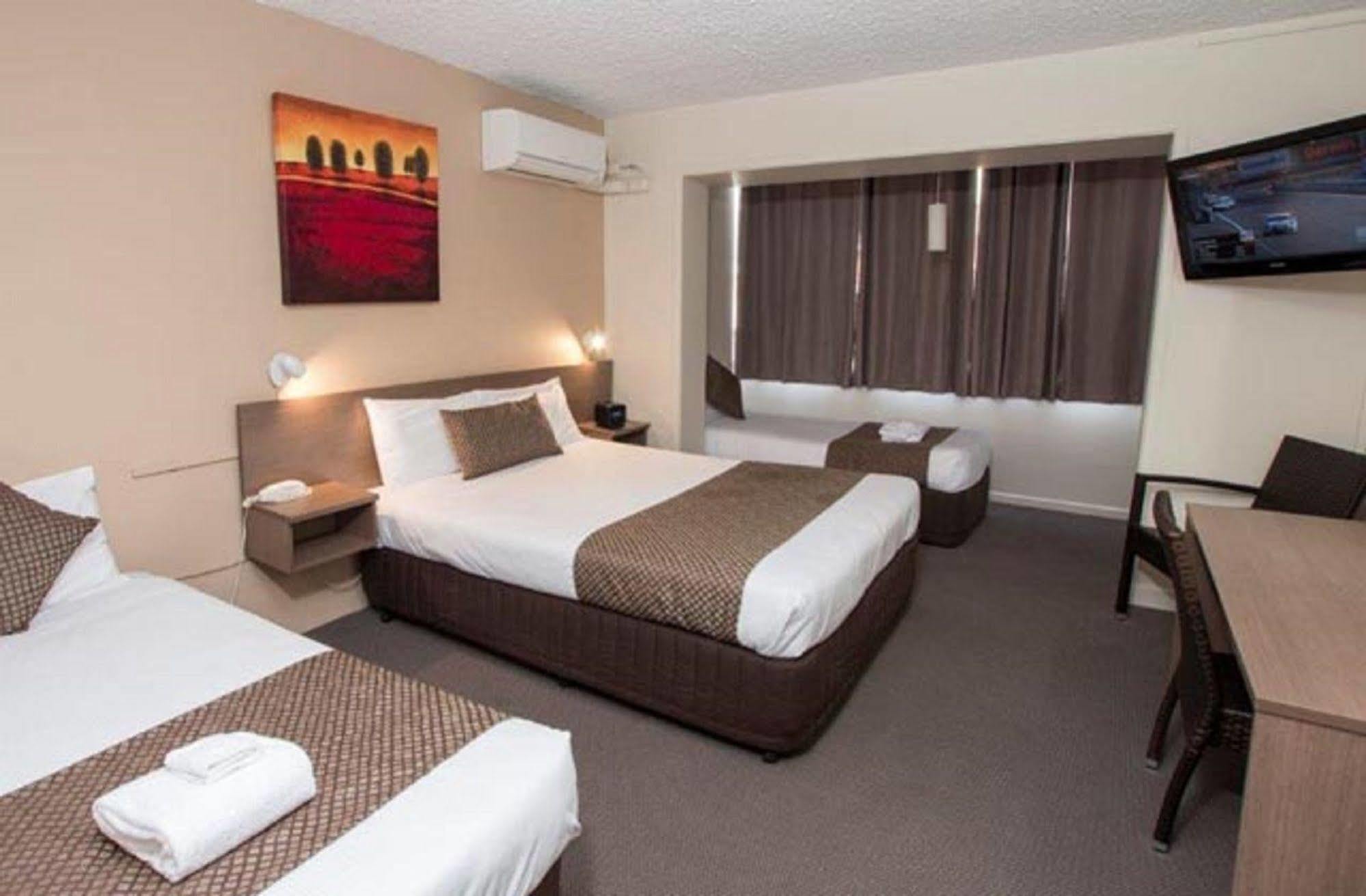 Motel The Metropolitan Spring Hill 3*