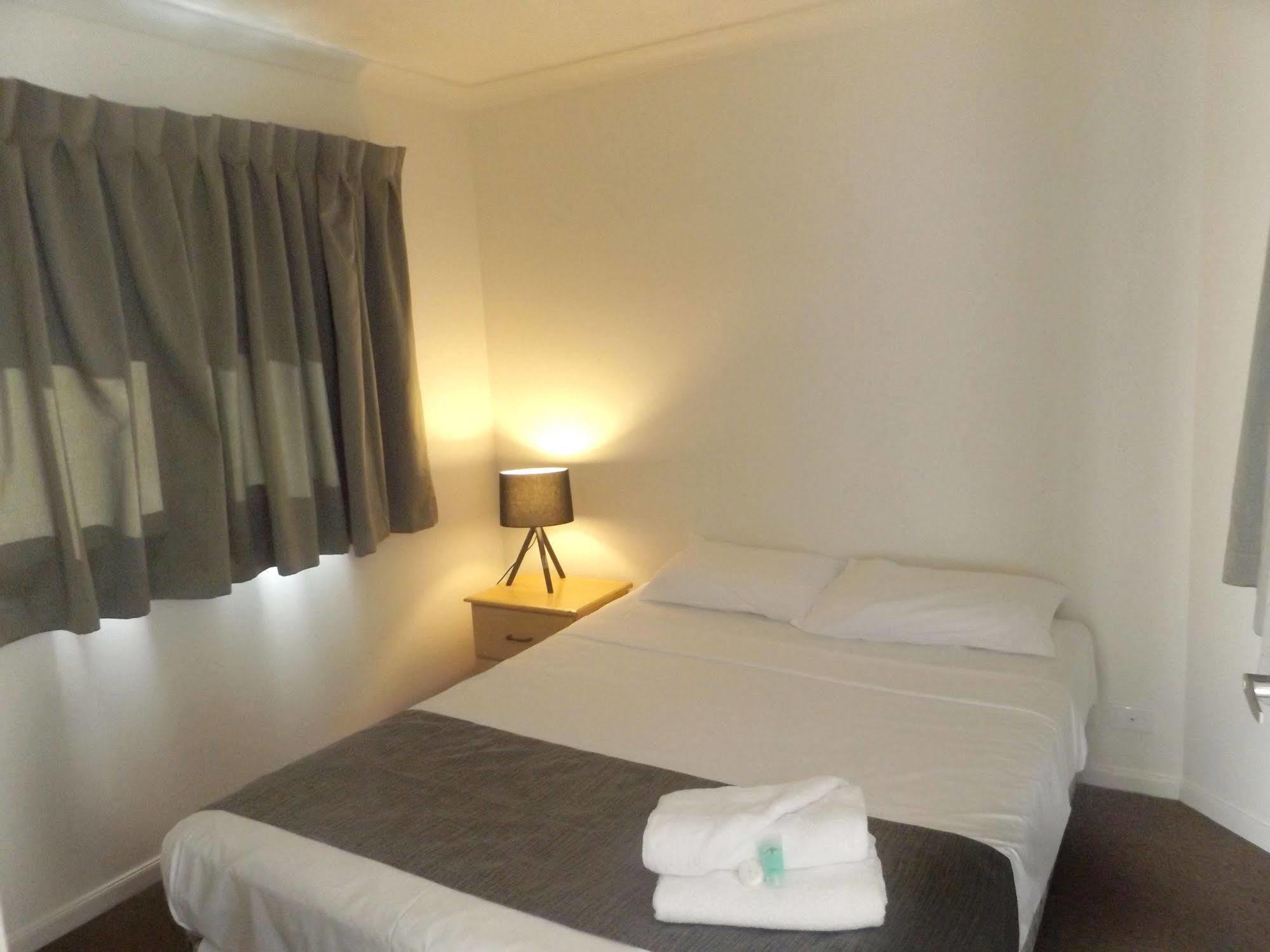 Milton Aparthotel
