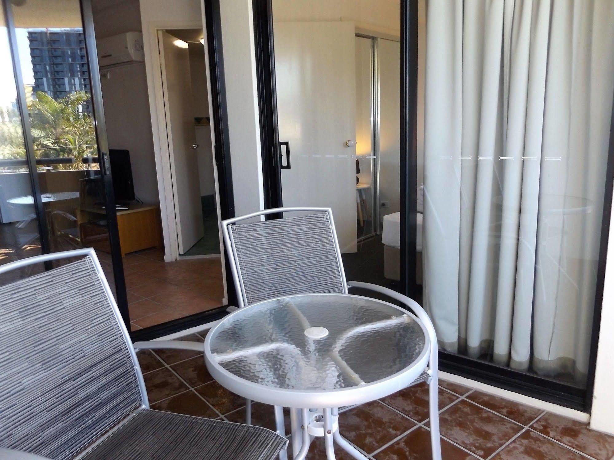 Aparthotel Milton 4*