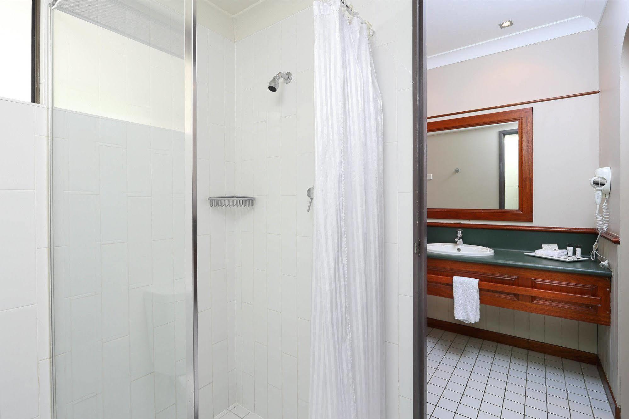 International Virginia Hotel 4*