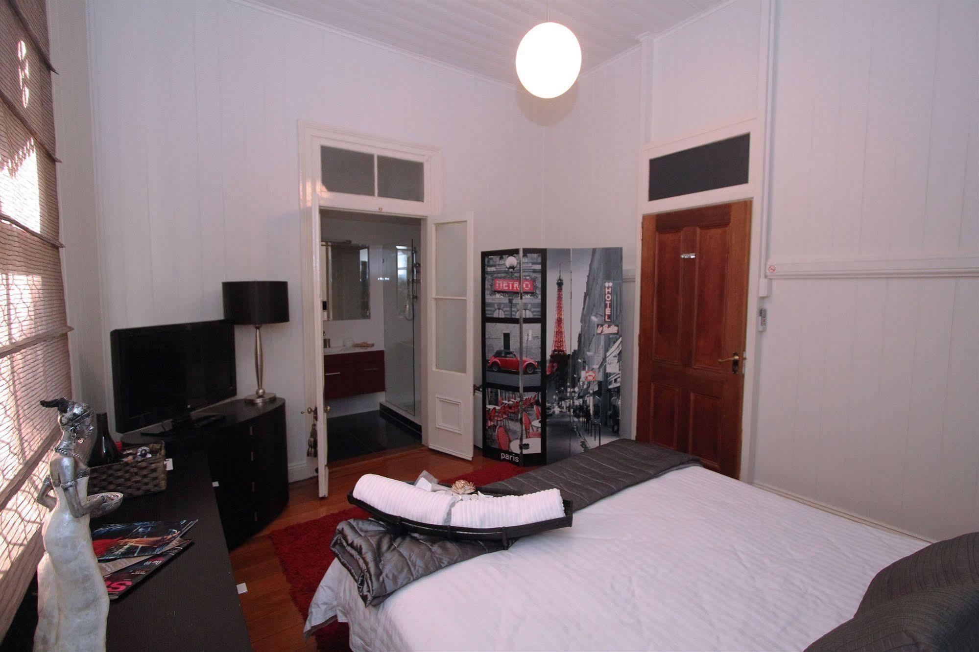 Bed & Breakfast One Thornbury 4*
