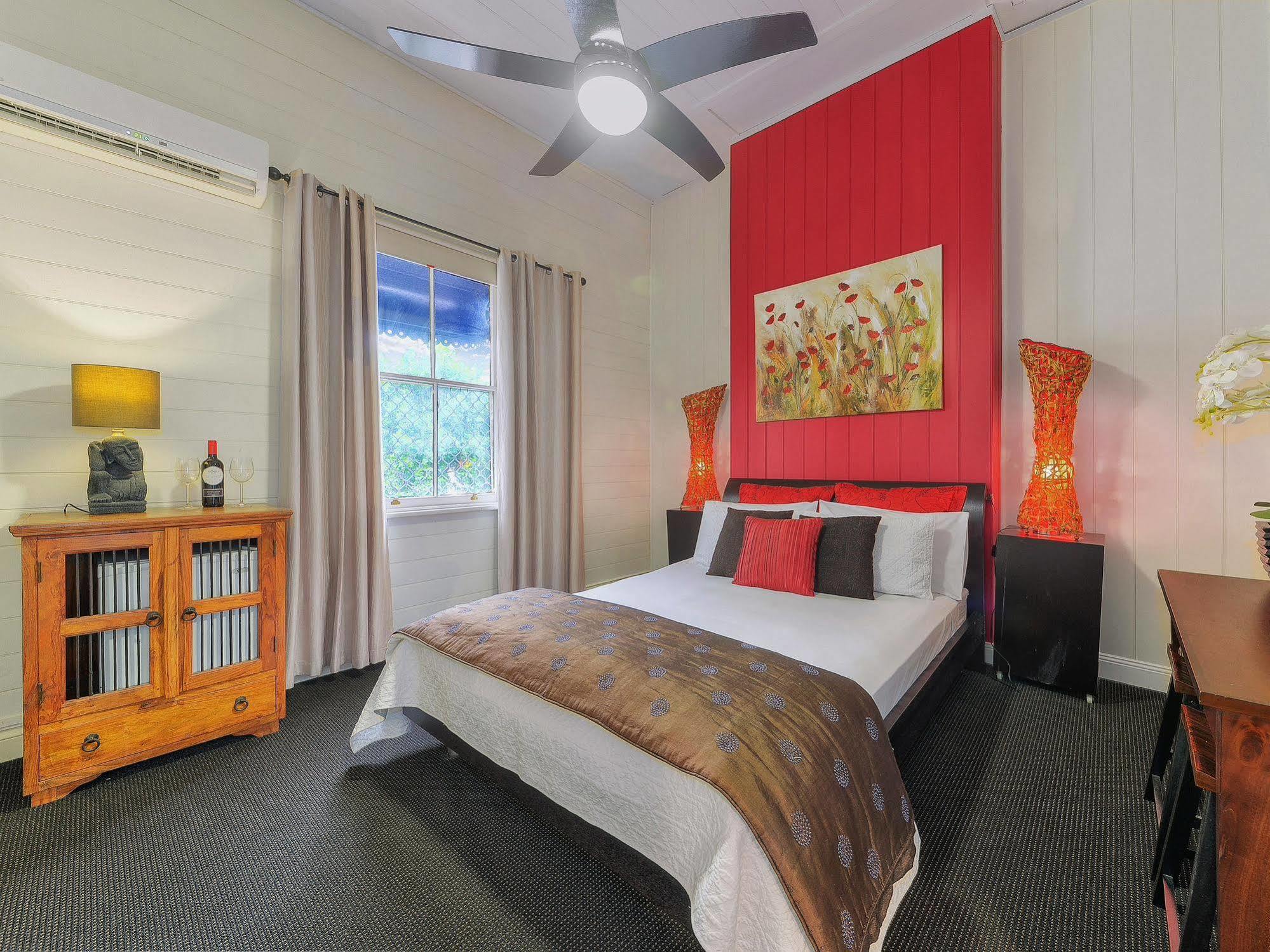 One Thornbury Bed & Breakfast 4*