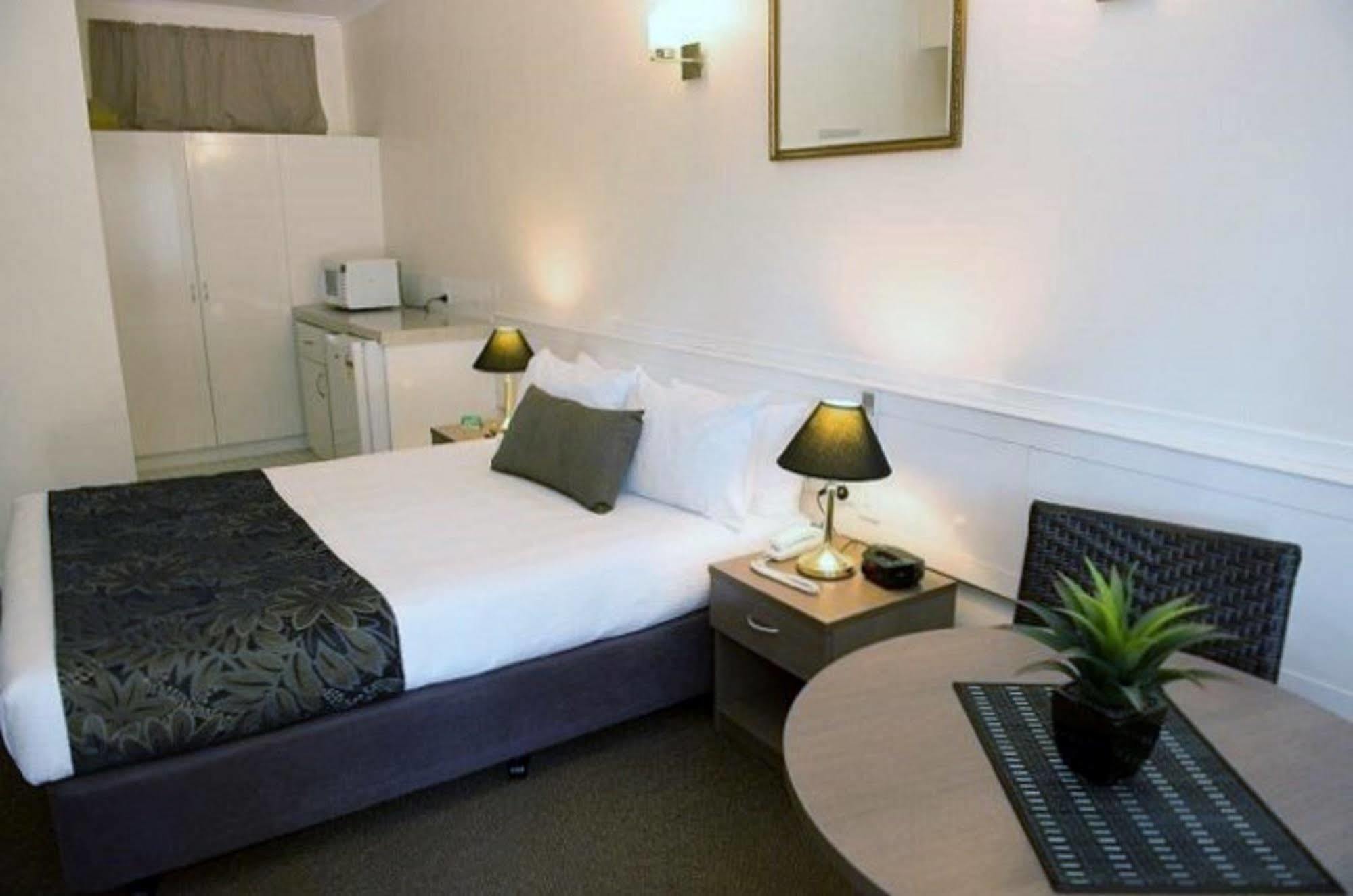 Garden Motor Motel 3*