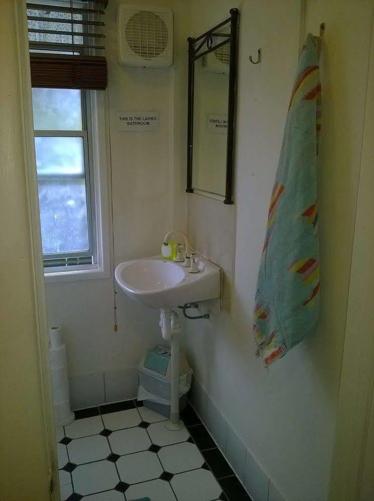 Aussie Way Lodge Hostel
