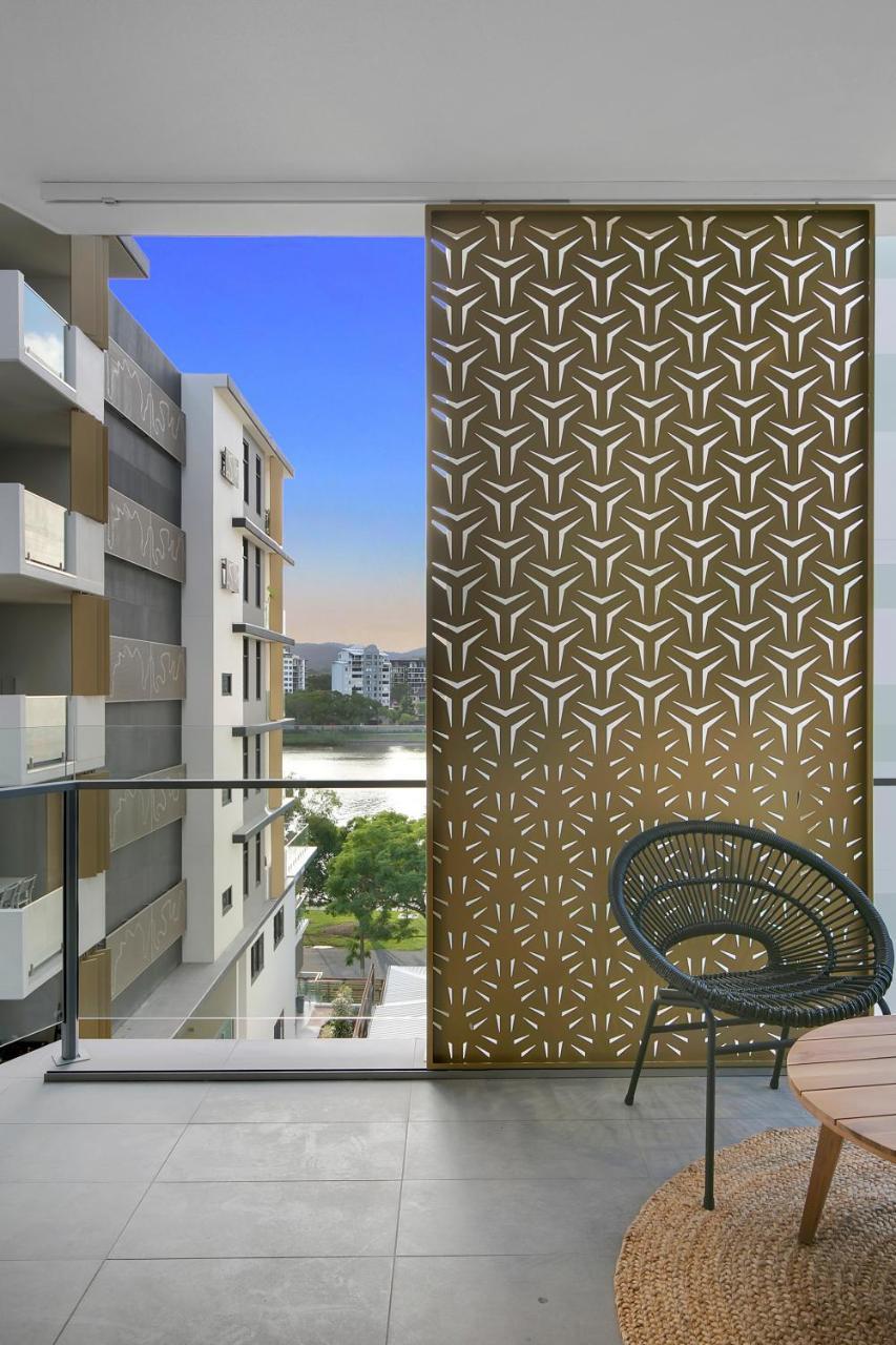 Soko Waterfront West End Aparthotel