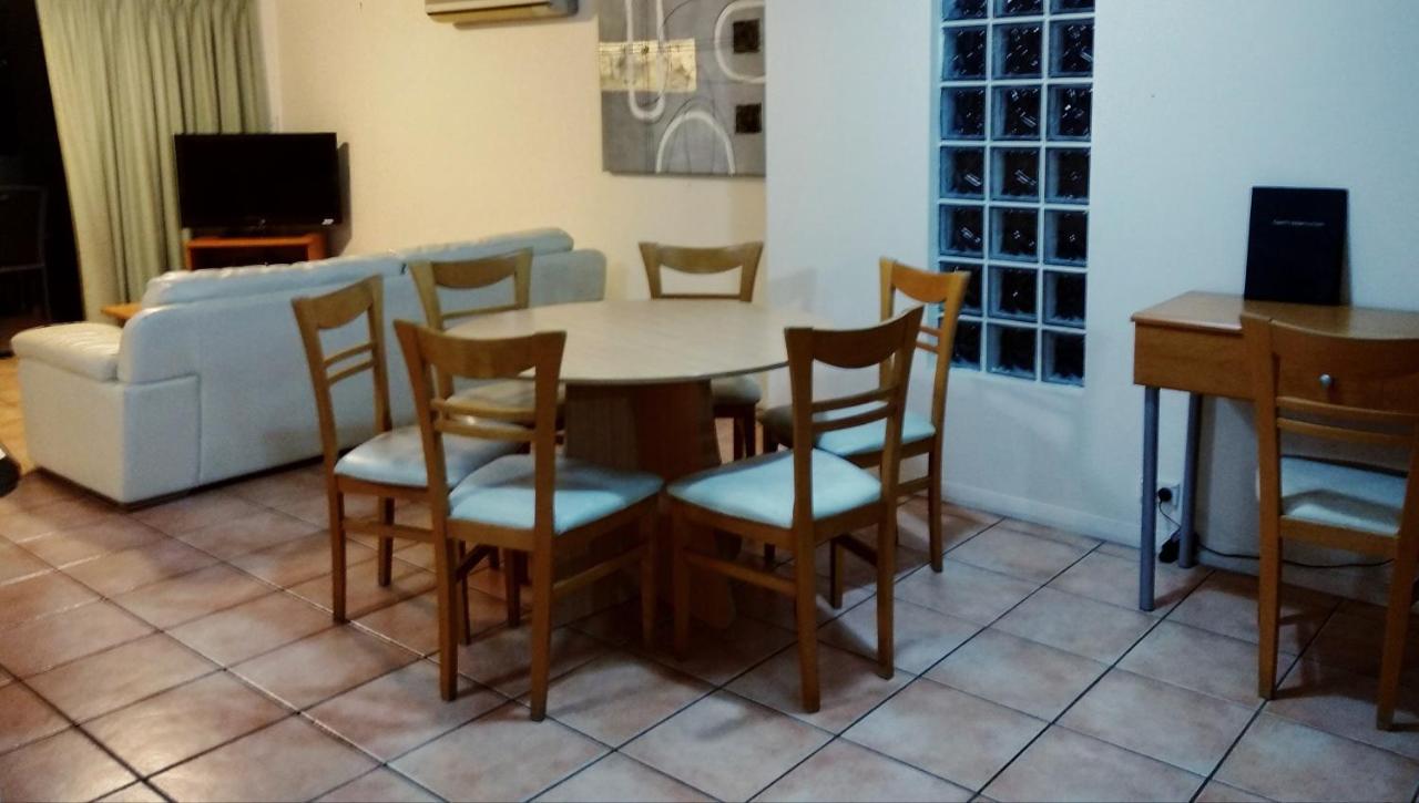 Milton Aparthotel 4*