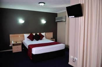 Albion Manor Motel 3*