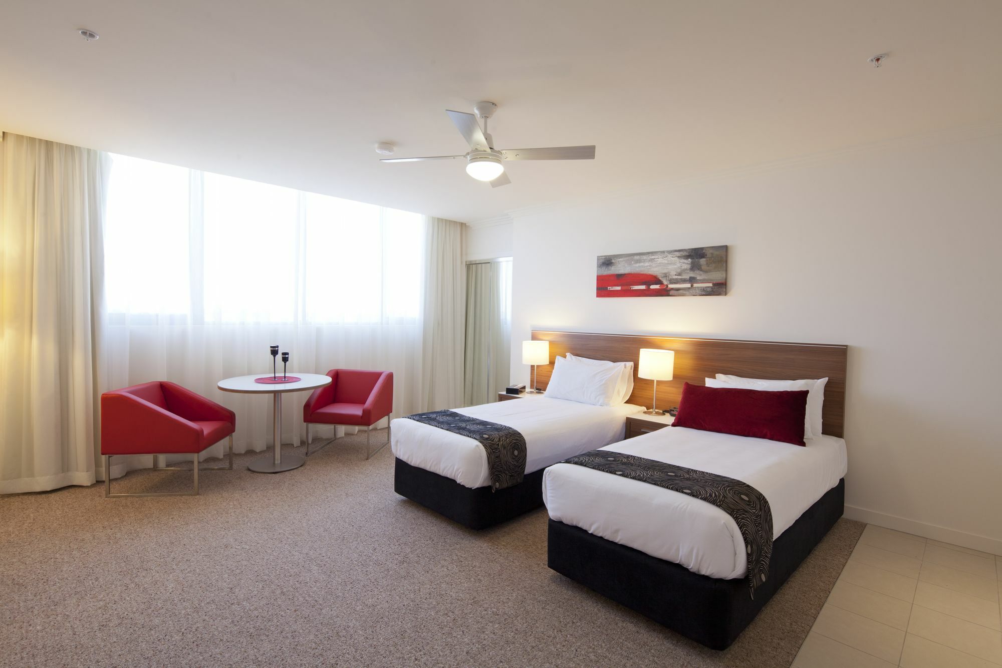 Aparthotel Quest South 4*