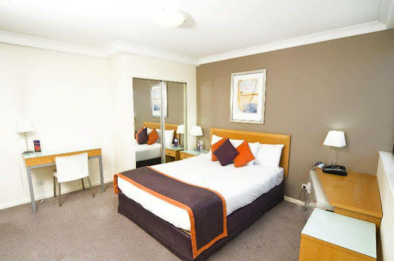 Aparthotel Park Regis North Quay