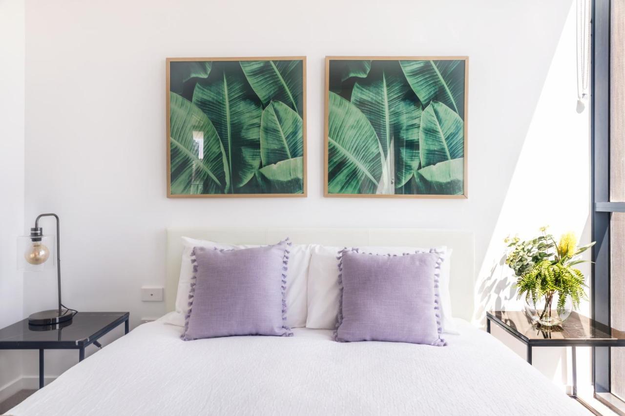 South Bank Beautiful River View Tower Apartment Brisbane