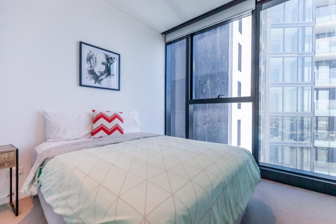 Bed & Breakfast Airtrip On Margaret Street In Cbd Brisbane