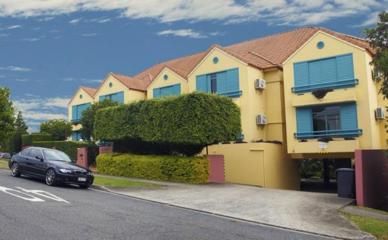 Albion Manor 3* Brisbane